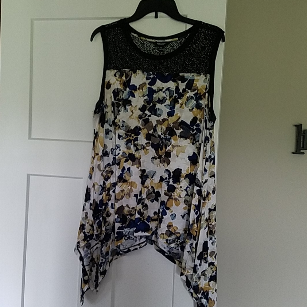 Vera Wang top